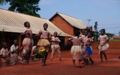 Embarquez avec Hélène dans sa mission au Cameroun