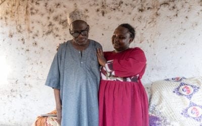 Le soin en héritage : père et fille, au service des malades en Basse-Guinée